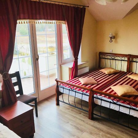 Pensjonat Nad Struga Apartment Strykow Bagian luar foto