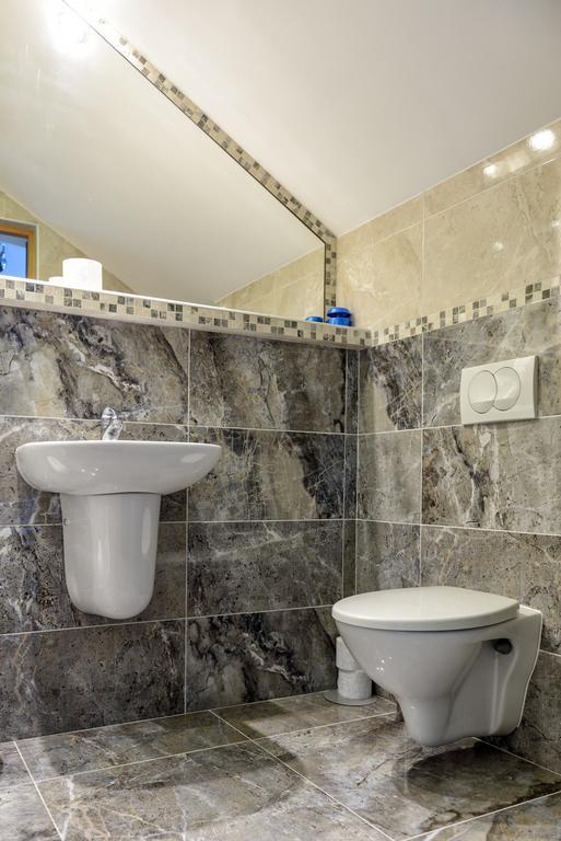 Pensjonat Nad Struga Apartment Strykow Bagian luar foto