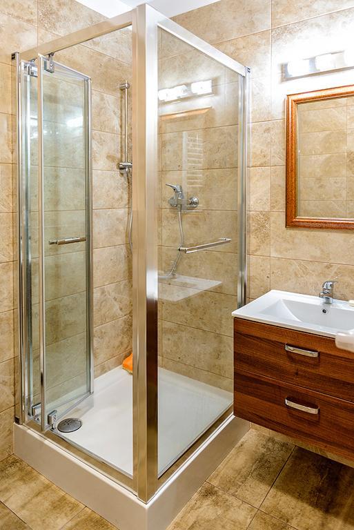 Pensjonat Nad Struga Apartment Strykow Bagian luar foto