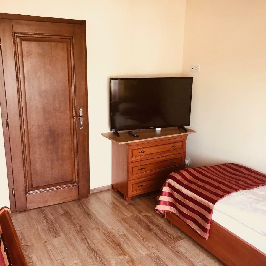 Pensjonat Nad Struga Apartment Strykow Bagian luar foto