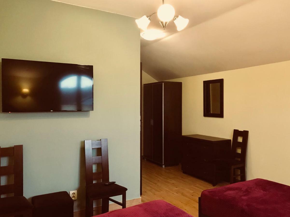 Pensjonat Nad Struga Apartment Strykow Bagian luar foto
