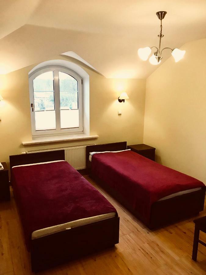 Pensjonat Nad Struga Apartment Strykow Bagian luar foto